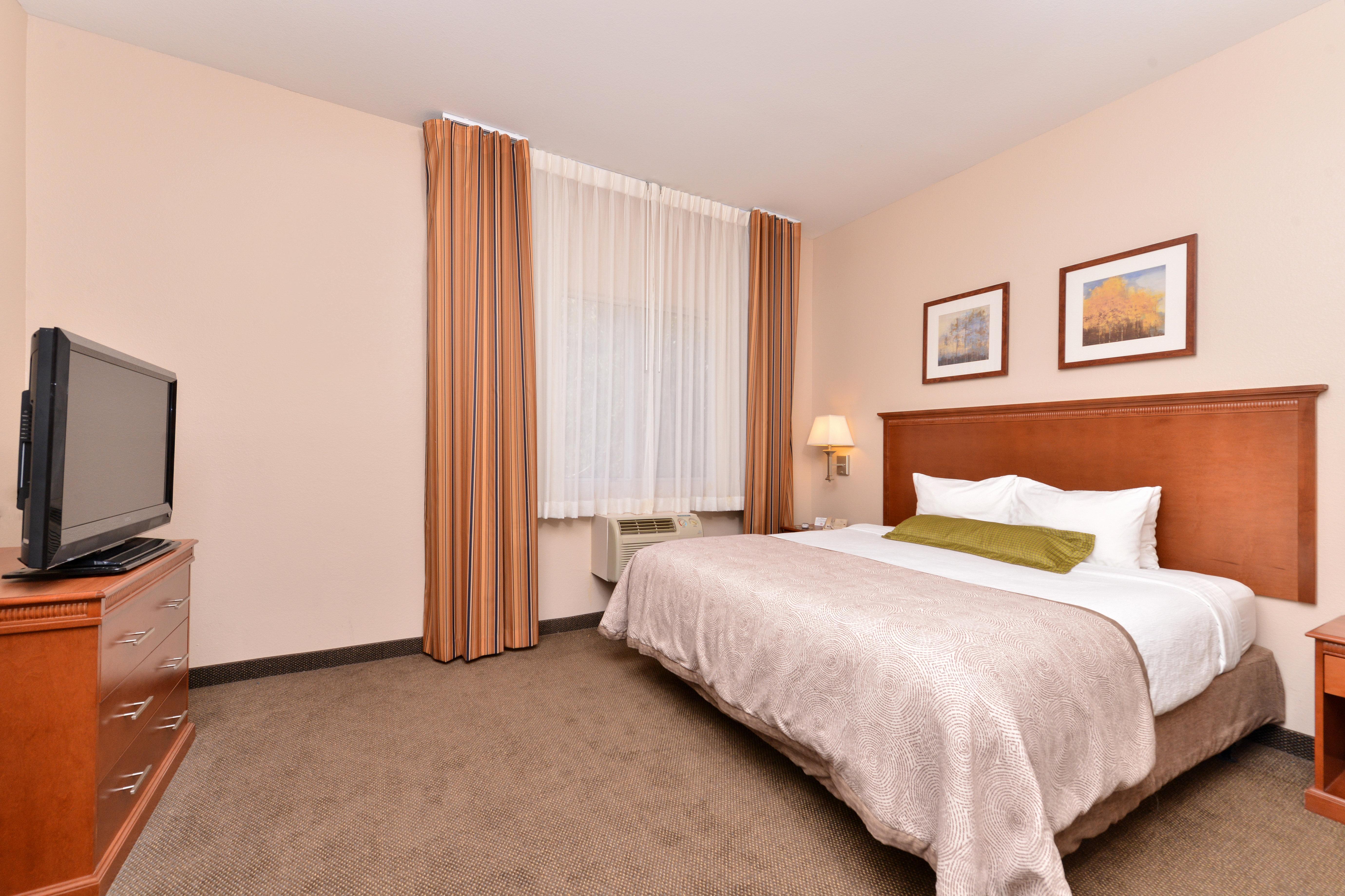 Candlewood Suites San Diego By Ihg Exterior foto