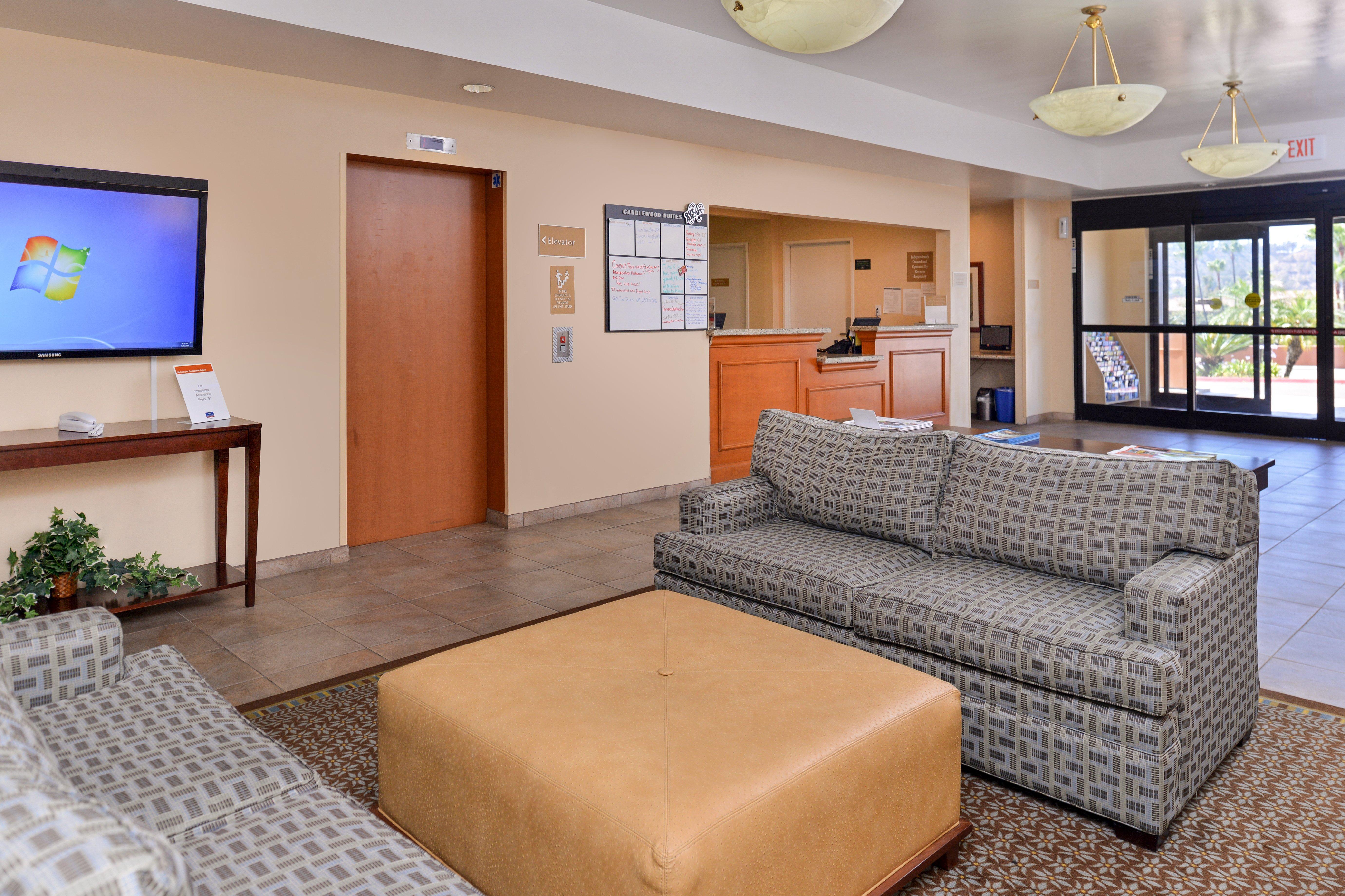 Candlewood Suites San Diego By Ihg Exterior foto
