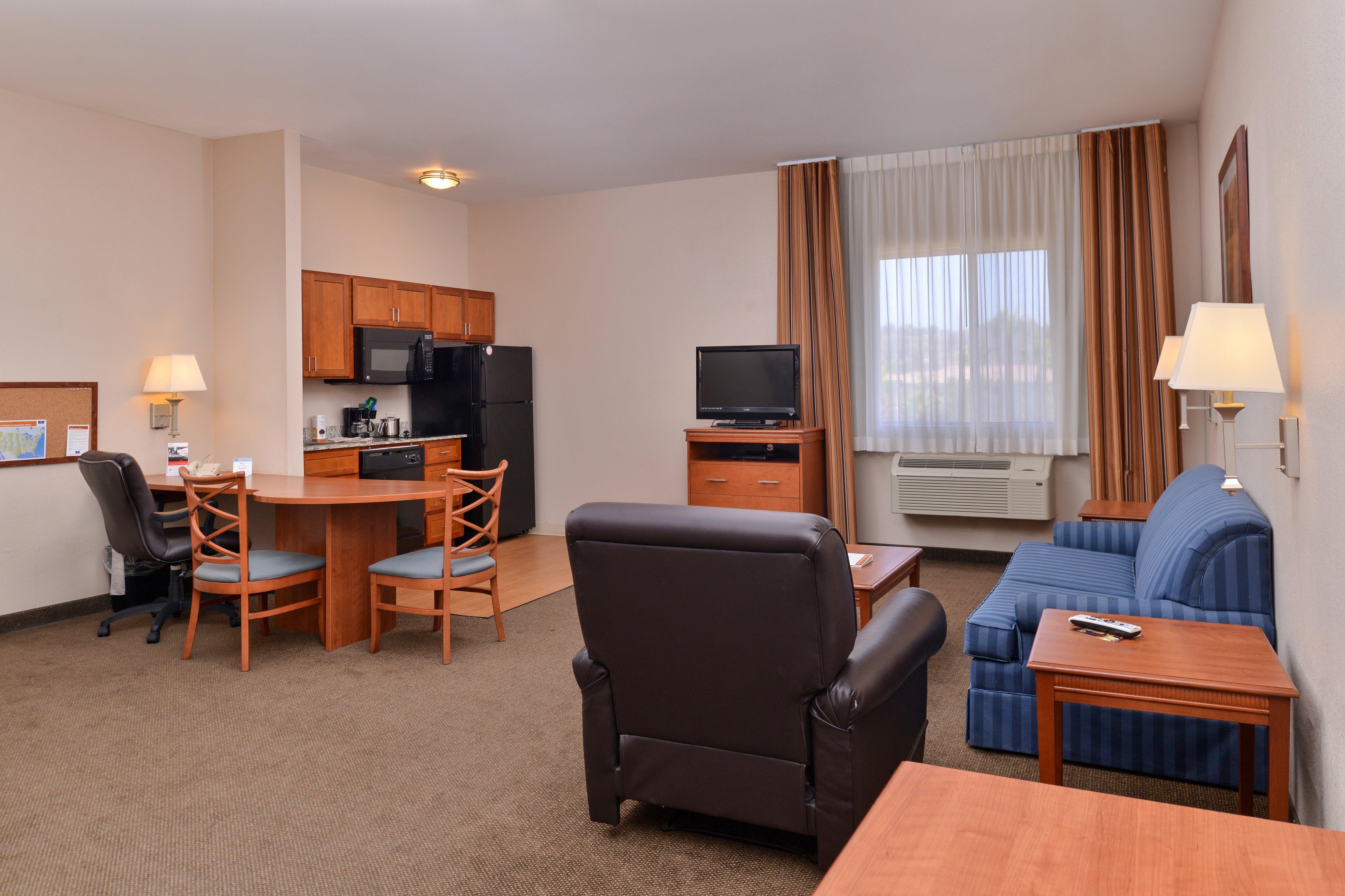 Candlewood Suites San Diego By Ihg Exterior foto